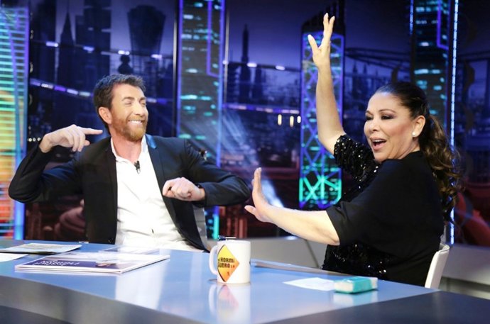 ISABEL PANTOJA CON PABLO MOTOS