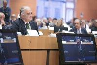 Pons: Lo peor que pueden hacer los gobiernos europeos es ir por libre para intentar "salvarse de la ira de Trump"