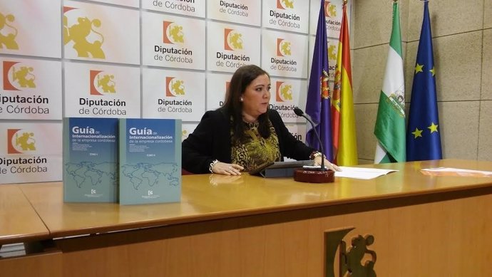 Carrillo presenta la sexta edición de 'La gestión internacional de la pyme'