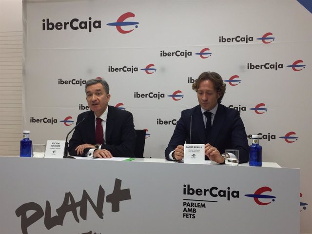 El c.Delegado de Ibercaja V.Iglesias y el dtor.Del Arco Mediterráneo J.Rebull