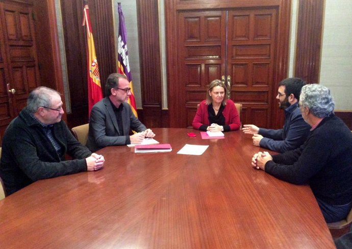 Reunión entre la delegada del Gobierno, Maria Salom, y el conseller Vidal