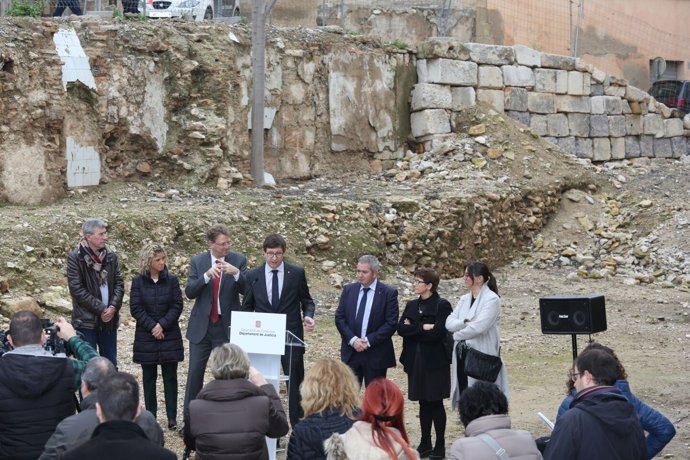 El conseller Carles Mundó promete el Palacio de Justicia de Tortosa para 2019