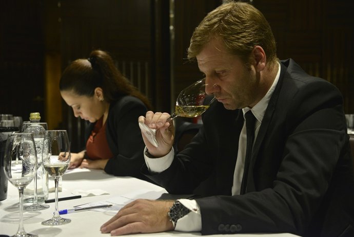 El concurso al mejor sommelier internacional celebrará su seminfinal en Bruselas