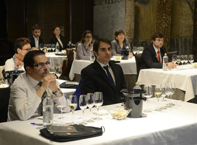 Parte teórica del concurso Mejor Sumiller Internacional en Cava