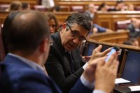Patxi López no piensa entrar en "una guerra de avales" y avisa: Tener más "no significa nada"