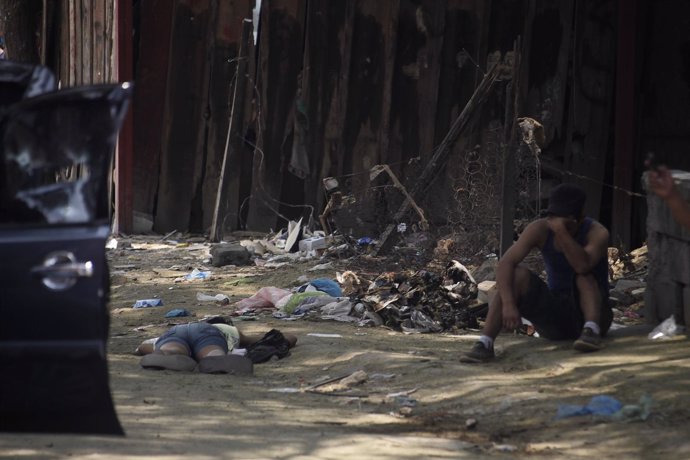 Niños en situación de pobreza en una calle de Honduras