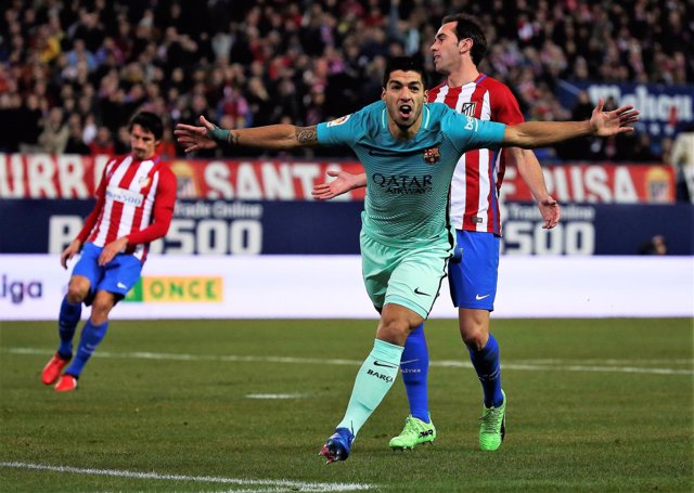 Luis Suárez celebra el 1-0 ante el Atlético de Madrid