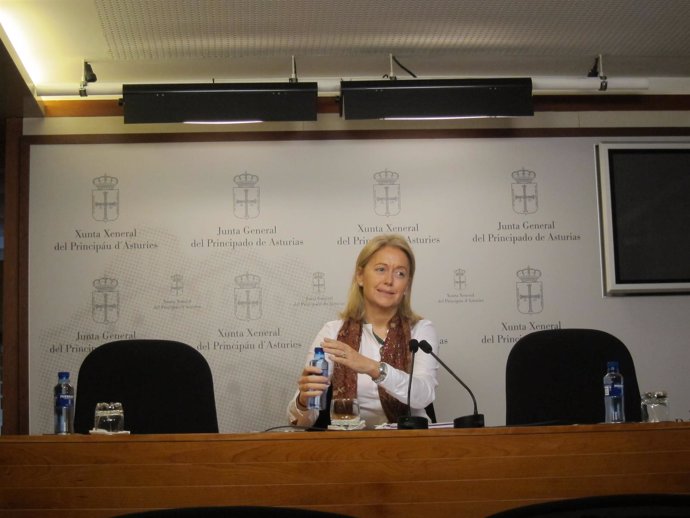 La portavoz de Foro Asturias, Cristina Coto, y presidenta de Foro