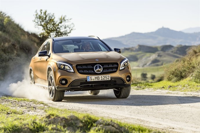 Mercedes-Benz GLA 220d 