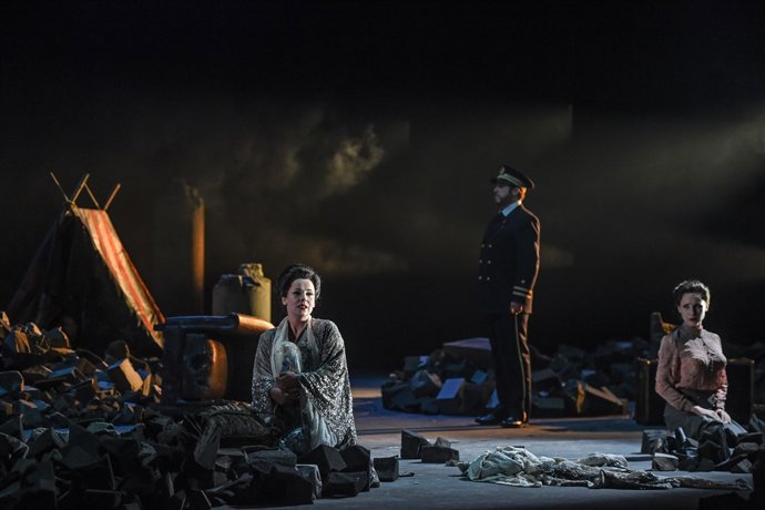 Madama Butterfly 