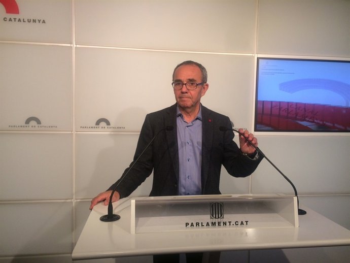 El portaveu de SiQueEsPot al Parlament, Joan Coscubiela