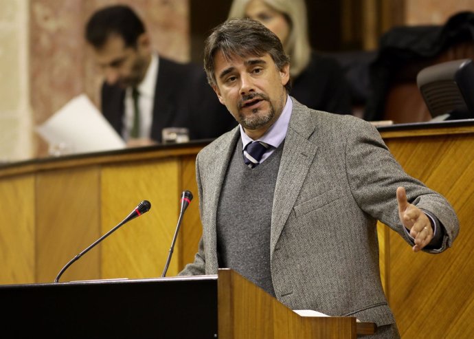 Juan Ignacio Moreno Yagüe (Podemos) interviene en el Pleno del Parlamento