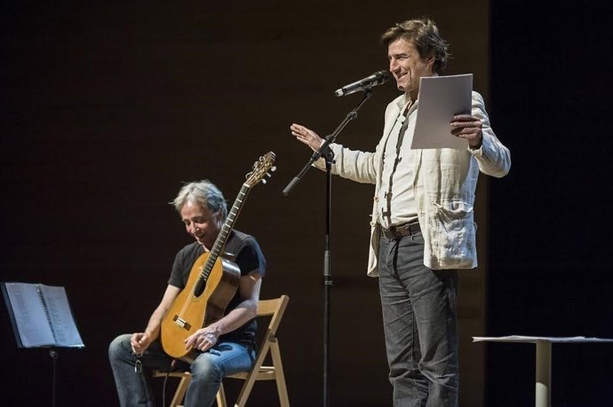 San Juan (izda.) y Egozcue, durante un espectáculo