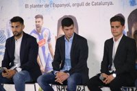 Aarón, Marc Navarro y Melendo, emocionados en la presentación de su renovación
