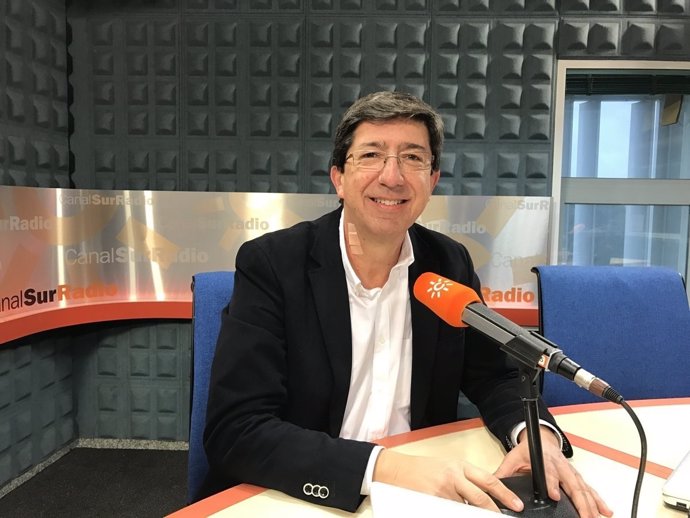 Juan Marín, líder de Ciudadanos Andalucía, en la entrevista en Canal Sur Radio