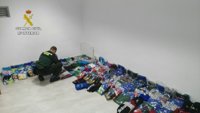 Dos detenidos por vender prendas falsas valoradas en 8.000 euros en Valdefuentes