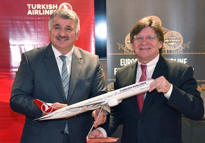 Acuerdo Pakistan International Airlines y Turkish Airlines