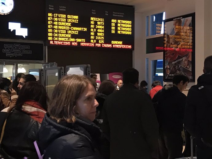 Retrasos trenes estación Santiago Temporal