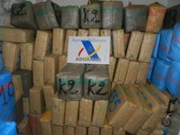 Intervenidos 2.700 kilos de hachís ocultos en un zulo en una nave de La Línea