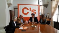 Cs pide mantener las unidades de centros públicos y concertados pese a la menor demanda