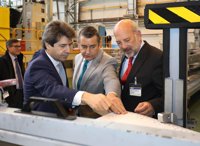 Gobierno destaca la apuesta de Airbus por la innovación en la "pujante" industria aeroespacial andaluza