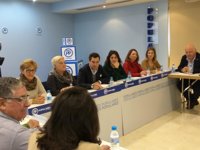 Moreno pide a Susana Díaz que deje la "autocomplacencia" y asuma el "problema grave" en sanidad