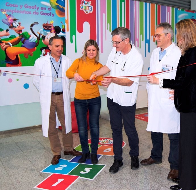 El Hospital Sant Joan de Reus y Lilly instalan una zona de juegos educativa para
