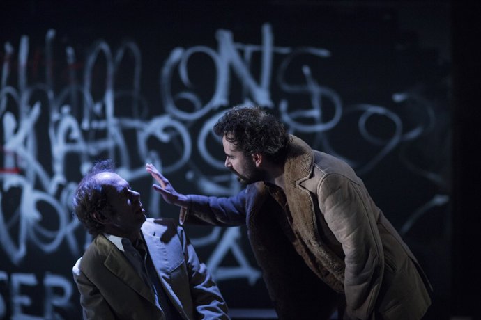 Escena de l'obra 'Dybbuk', de la companyia Sixto  Paz, a la Sala Beckett