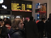 Renfe contrata 10 autobuses y 14 taxis para transporte alternativo en la línea Ourense-Vigo por el temporal