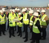 Santamaría ensalza la inversión del Estado en Catalunya e insiste en ofrecer diálogo