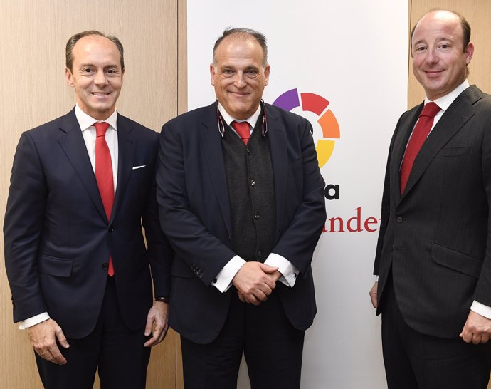 Javier Tebas i Juan Manuel Cendoya, de Banc Santander, en un desdejuni