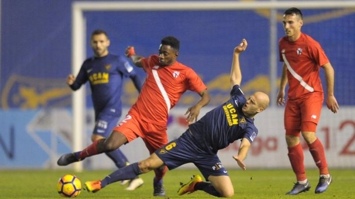 El UCAM Murcia escapa del descenso a costa de un decaído Sevilla Atlético
