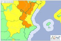 El interior de Valencia y Castellón se mantienen este sábado en alerta por rachas de viento de más de 80 km/h