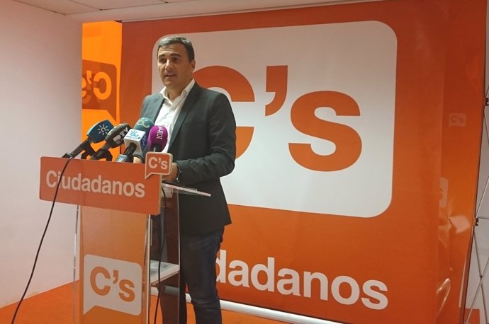 Carlos Hernández White parlamentario andaluz Ciudadanos naranja málaga 