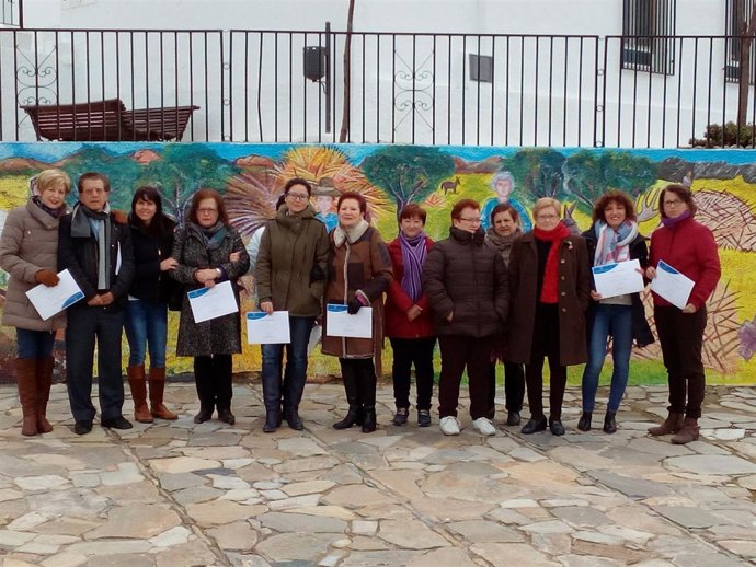Una decena de vecinas de Alcudia de Monteagud han participado en el taller.
