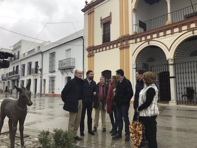 Visita del diputado del PSOE José Juan Díaz Trillo a Moguer (Huelva)