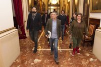 El alcalde de A Coruña pierde la cuestión de confianza vinculada al presupuesto al no apoyarle ni PSOE ni PP