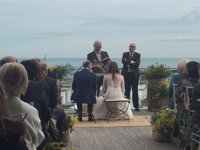 Ribó casa a Alexis Marí y Carolina Punset (Cs) en una boda repleta de políticos valencianos