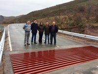 Ejecutivo colabora con el Camero Viejo para aumentar la seguridad vial en carreteras y favorecer desarrollo rural