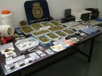 Detenidas tres personas y desmantelado un local de Marbella usado para traficar con droga