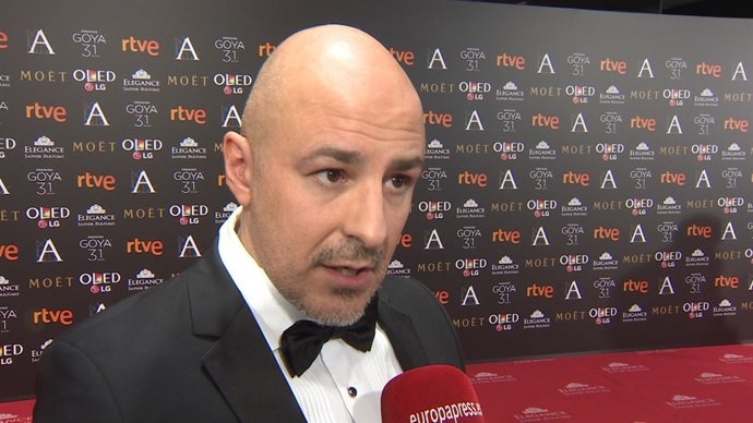 Roberto Álamo, ganador del Goya, en la alfombra roja