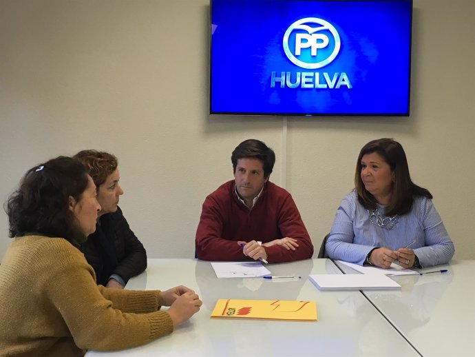 Reunión de parlamentarios del PP por Huelva con Ustea