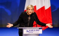 Le Pen reivindica la lucha contra la globalización y el fundamentalismo islámico