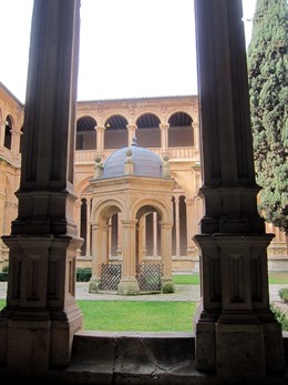 Claustro del convento de San Esteban