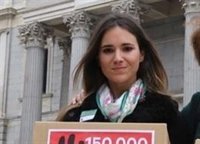 La Justicia da 5 días a una víctima de violencia para presentar los billetes y que sus hijos viajen a Chile con el padre