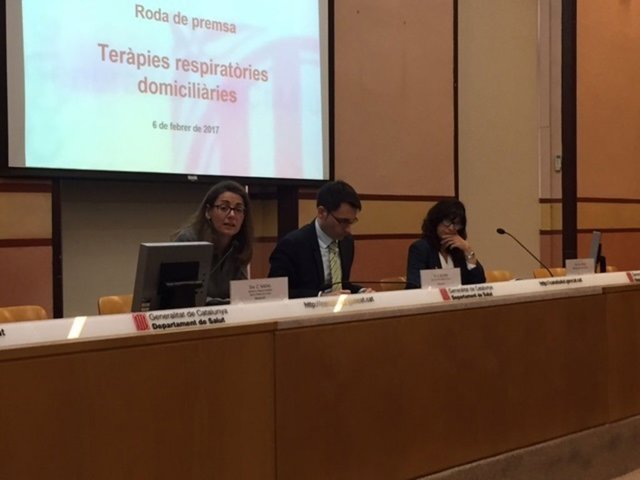 La dtora.Actividad Asistencial CatSalut C.Nadal y el dtor.CatSalut D.Elvira