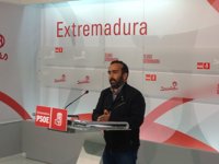 El PSOE extremeño pide al PP que "luche conjuntamente" con la Junta para pedir al Gobierno que invierta en la región