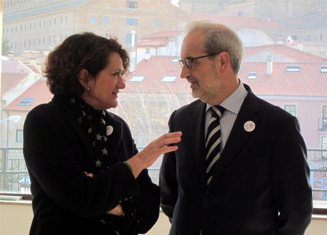 Serrano junto al actual rector