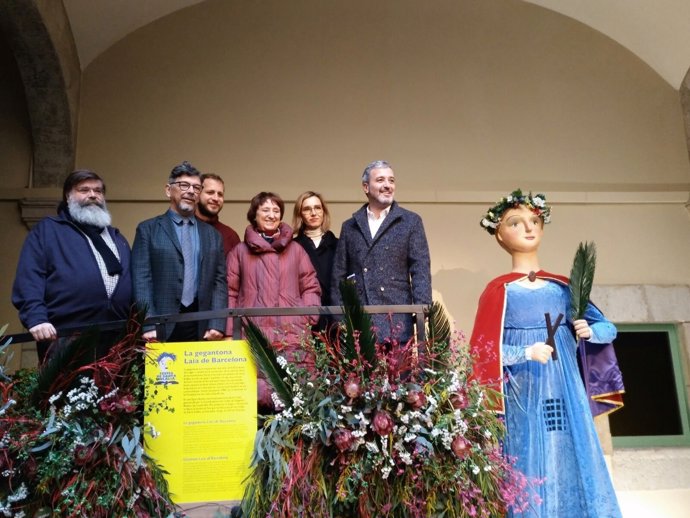 Presentació de les festes de Santa Eulàlia amb la geganta Laia