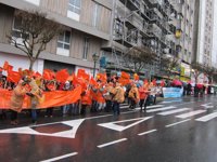 (AM)Unas 200 personas protestan ante el Parlamento por la falta de negociación de la Xunta con los empleados públicos
